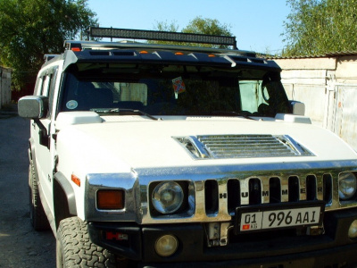 Hummer H2 (02-08) Козырек над стеклом. Спойлер.